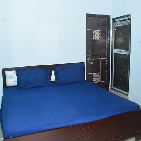 Hotel Chandrasha Villa Ayodhya Dham Ram Mandir 600 Meter Kültér fotó