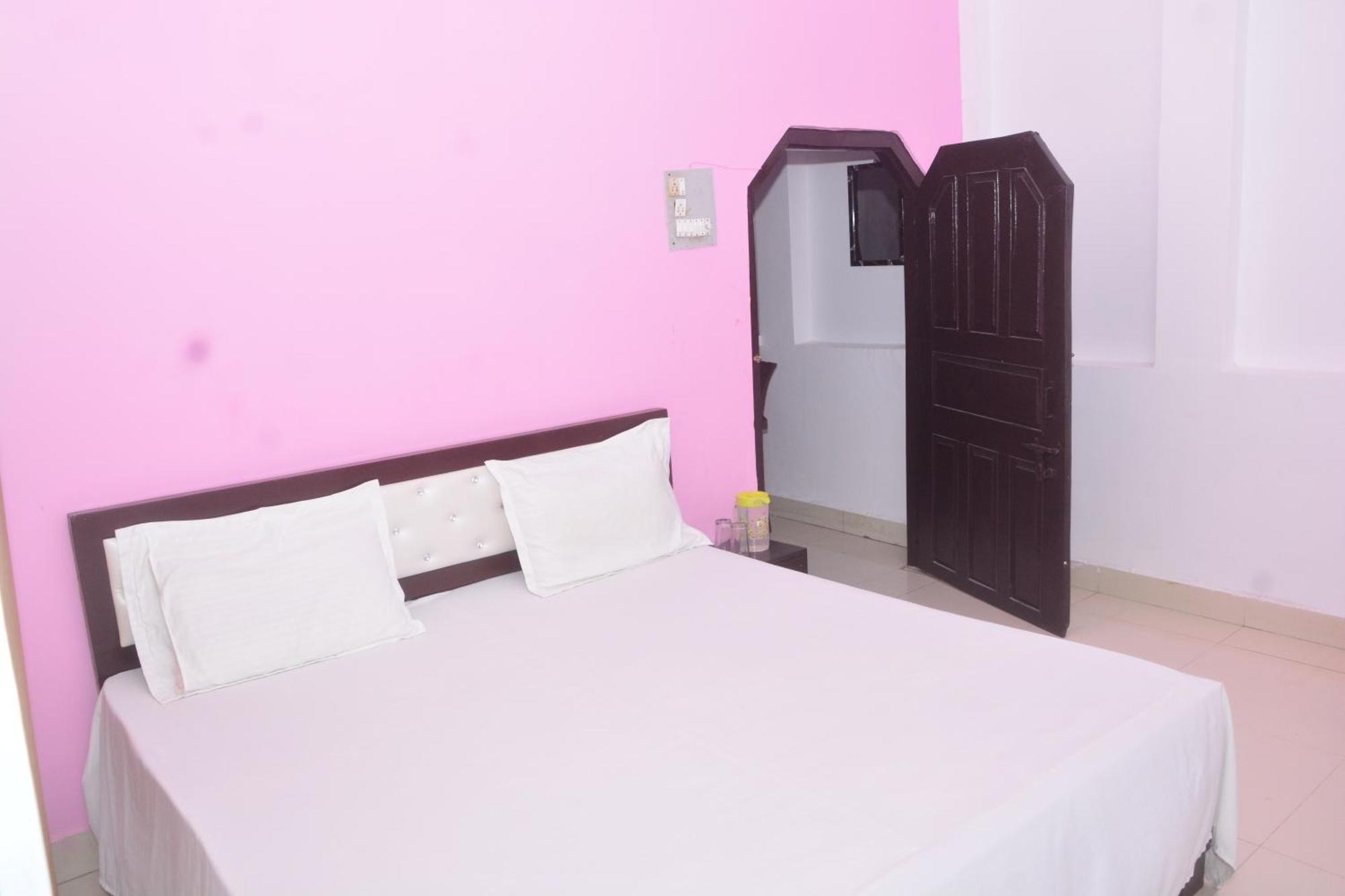 Hotel Chandrasha Villa Ayodhya Dham Ram Mandir 600 Meter Kültér fotó