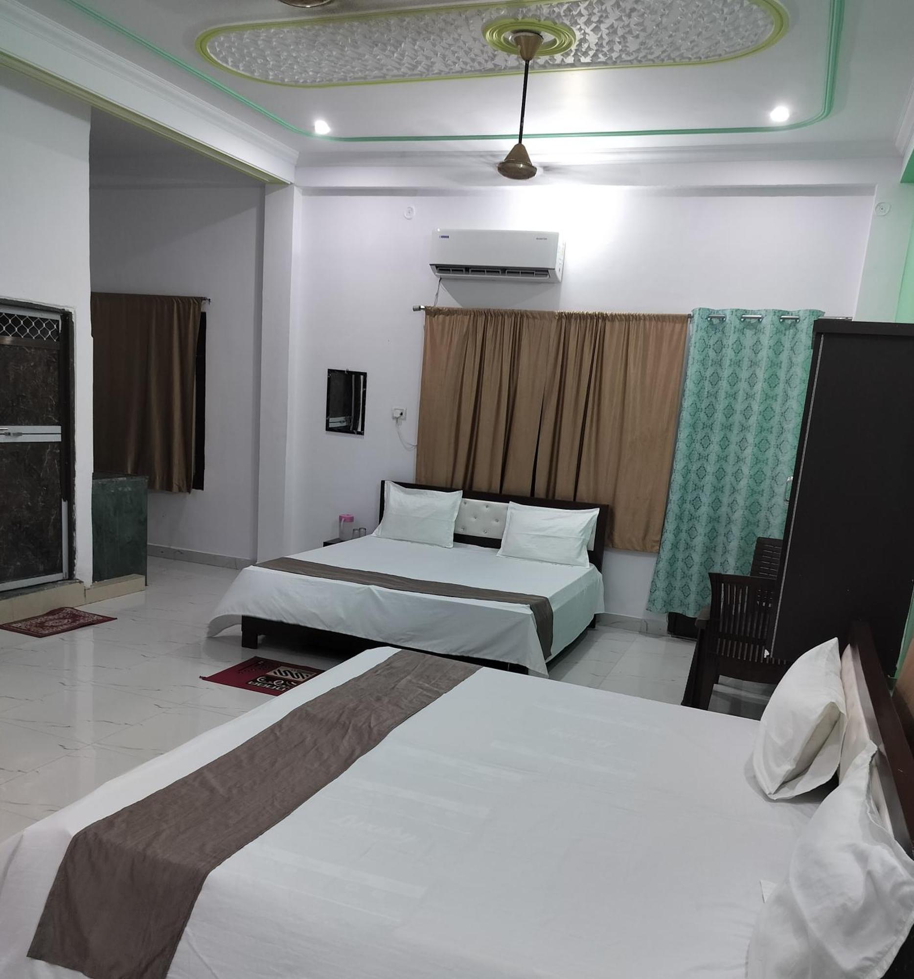 Hotel Chandrasha Villa Ayodhya Dham Ram Mandir 600 Meter Kültér fotó